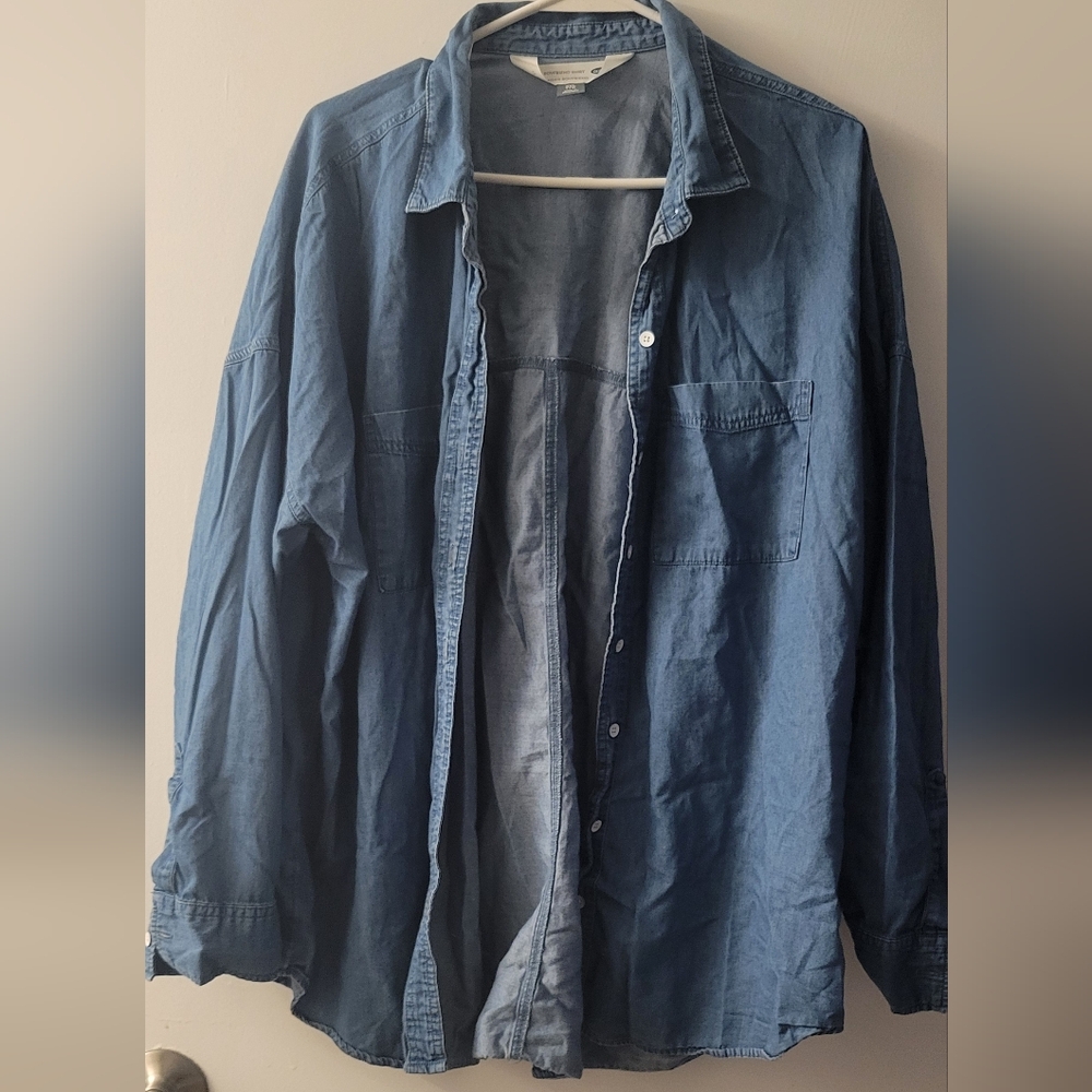 Old Navy Light Blue Denim Boyfriend Shirt XXL